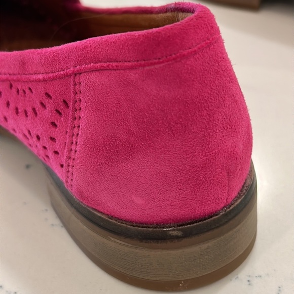 Clarks Ultimate Comfort Collection “Trish Calla” Pink Suede Loafers Safe… - Picture 7 of 13